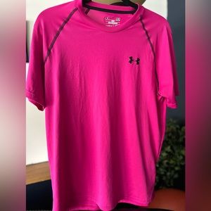 Men’s Under Armour Heat Gear short sleeve shirt size M